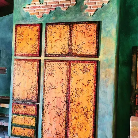 Casa Gaudi - House & 3*