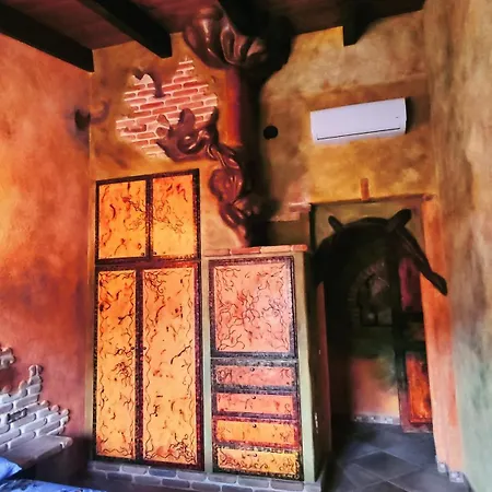 Casa Gaudi - House & Guest house *