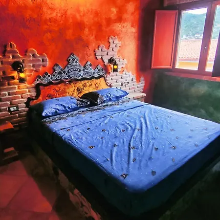 Casa Gaudi - House & 3* Teulada
