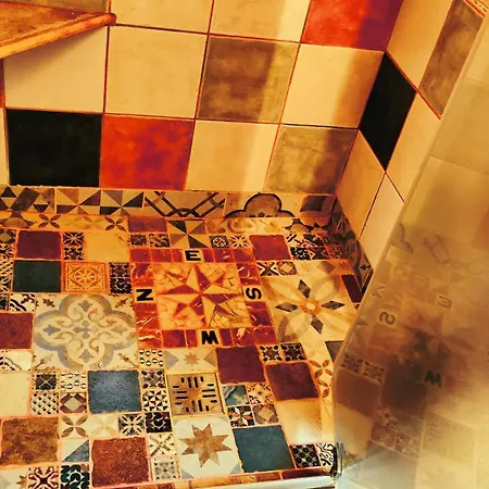 Casa Gaudi - House & Guest house *