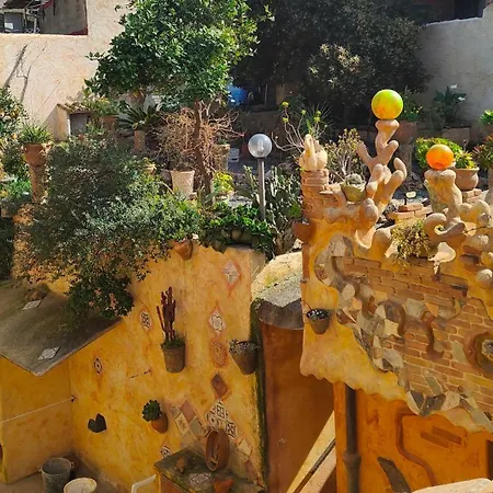 Casa Gaudi - House & Teulada