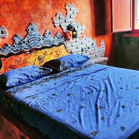 Casa Gaudi - House & 3* Teulada