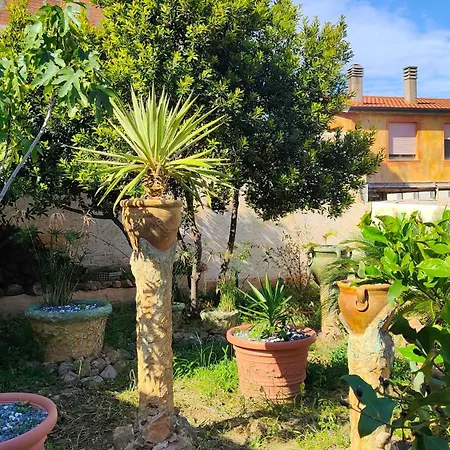 Casa Gaudi - House & Teulada