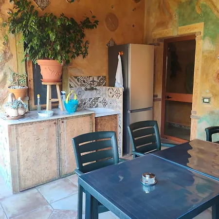 Casa Gaudi - House & Gasthof Teulada