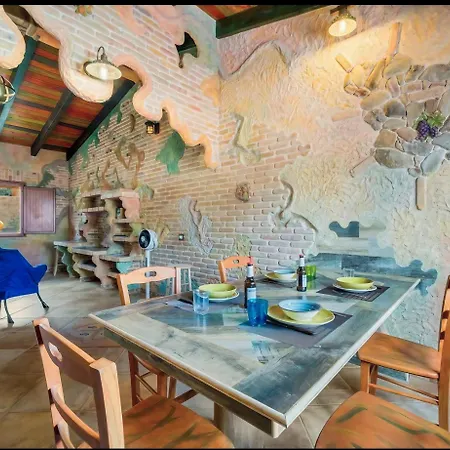 Casa Gaudi - House & 3*