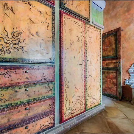 Casa Gaudi - House & 3*