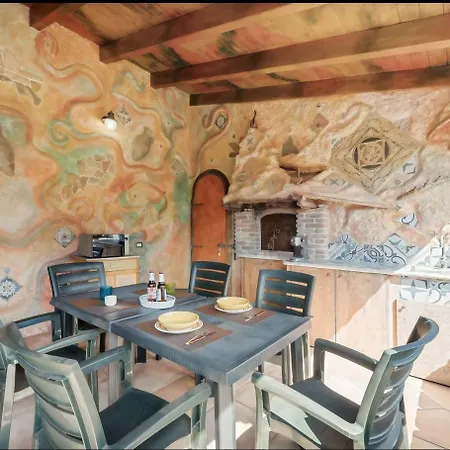Casa Gaudi - House & 3* Teulada