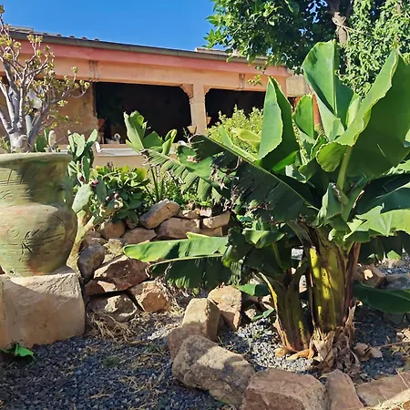 Casa Gaudi - House & Teulada