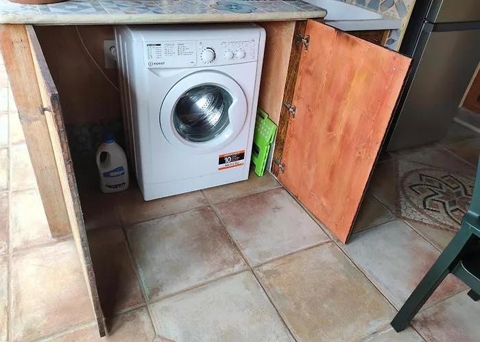 Casa Gaudi - House &